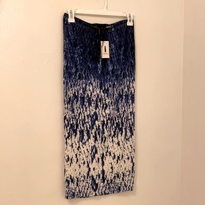 Super stretch Python blue and white skirt